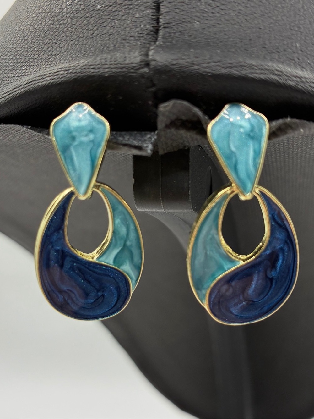 Fashion Jewelry Blue and Teal Swirl Drop Earrings